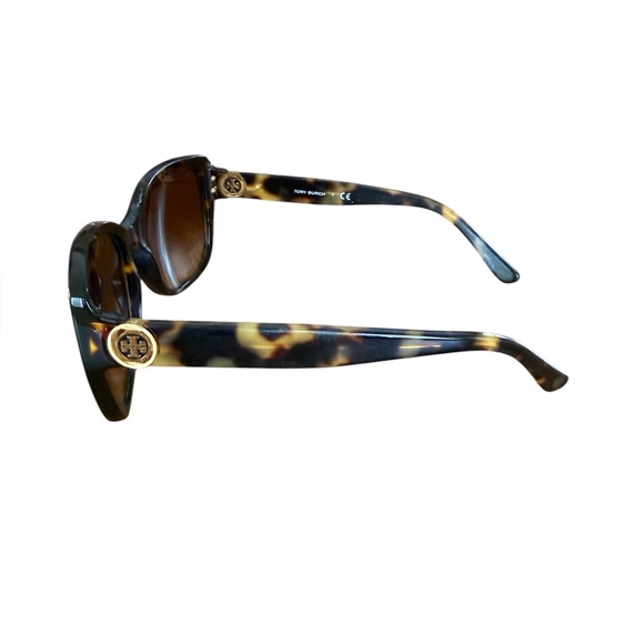 LOW START! Tory Burch Tortoiseshell Sunglasses with Case - Picture 5 of 9